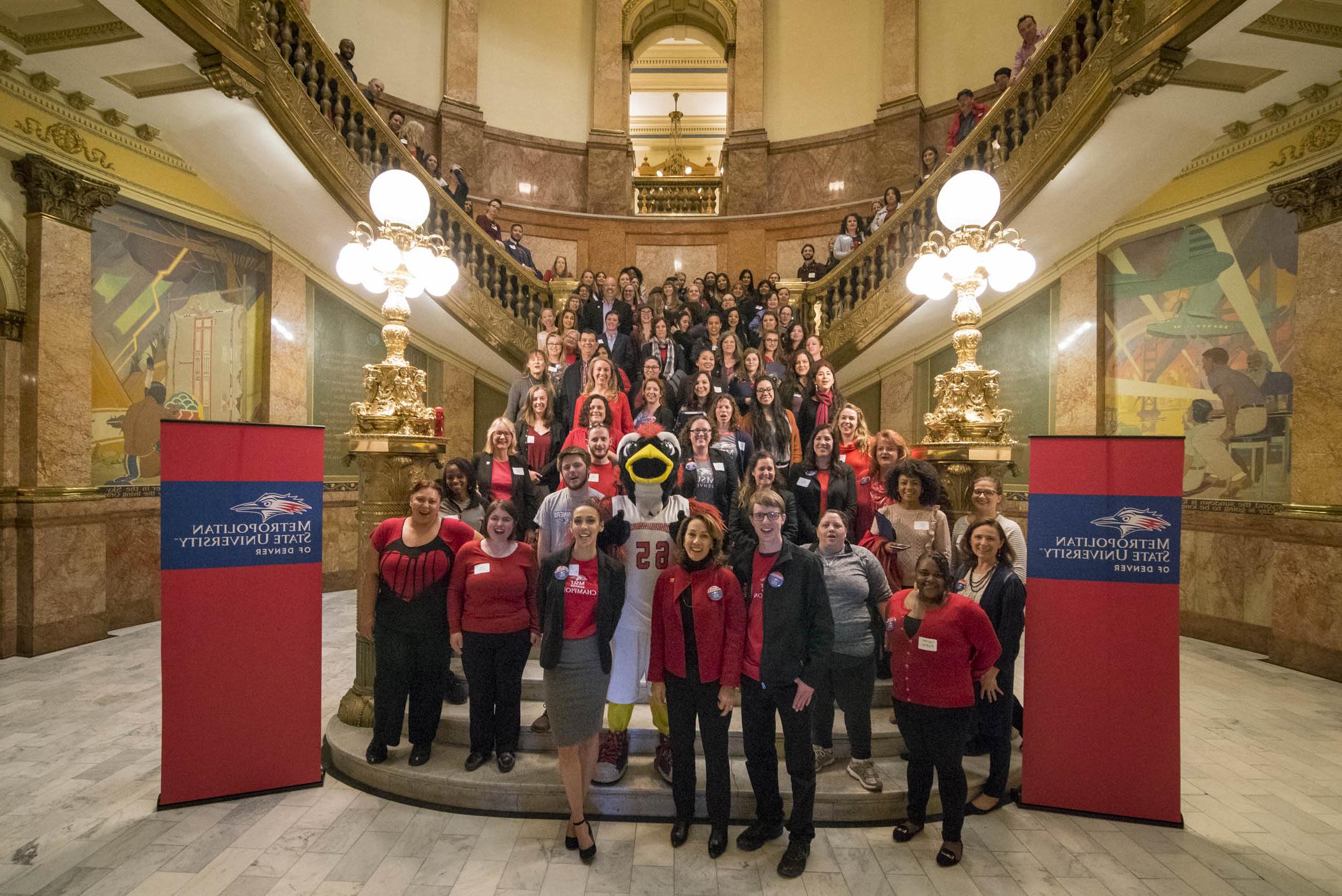 Legislative Day at the Colorado State Capitol. MSU 丹佛 students standing on the steps inside the atrium.